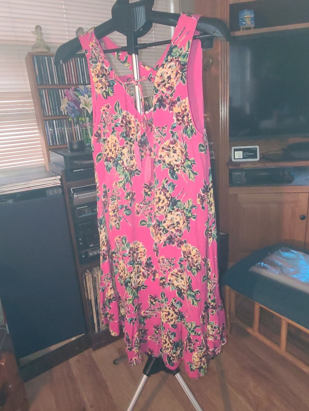 Oddi Hot Pink Watercolor Floral Strappy Lace-Up Back Tassel Dress M